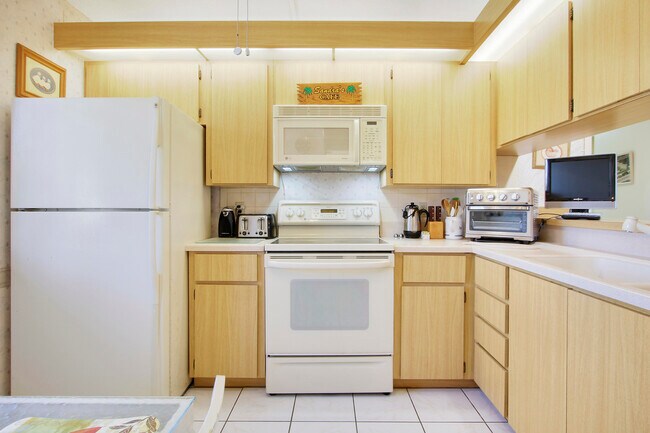 Building Photo - 201 Ocean Bluffs Blvd