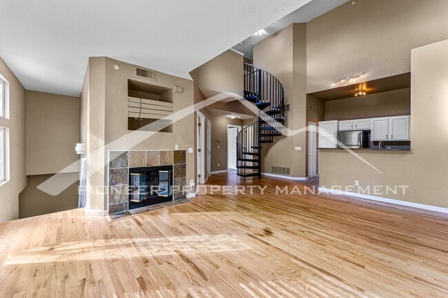 Photo - Spacious Townhouse with Washer/Dryer and Central AC