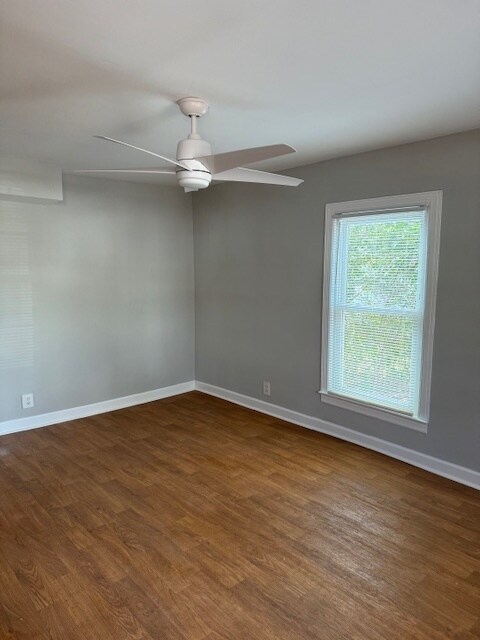 Foto del edificio - Adorable 2BR/1BA home in Woodbiine w/ large fenced in back yard!