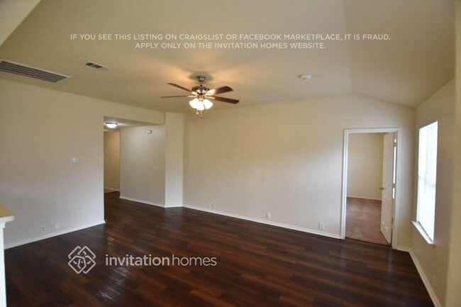 Foto del edificio - 1805 White Feather Ln