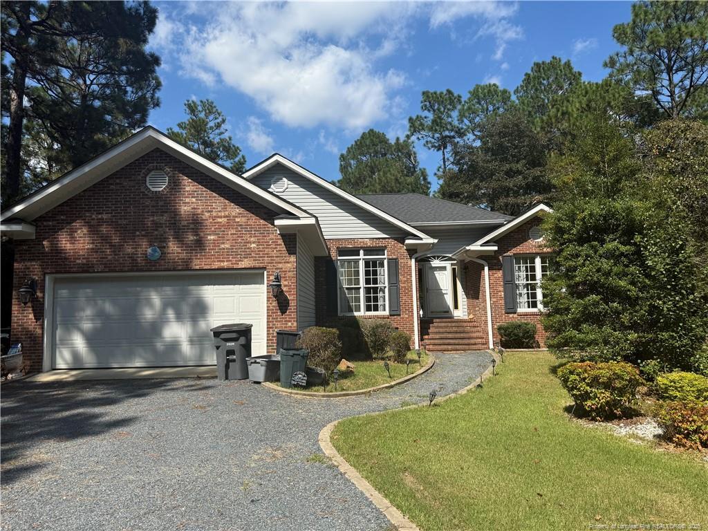 Foto principal - 995 Greenbriar Dr