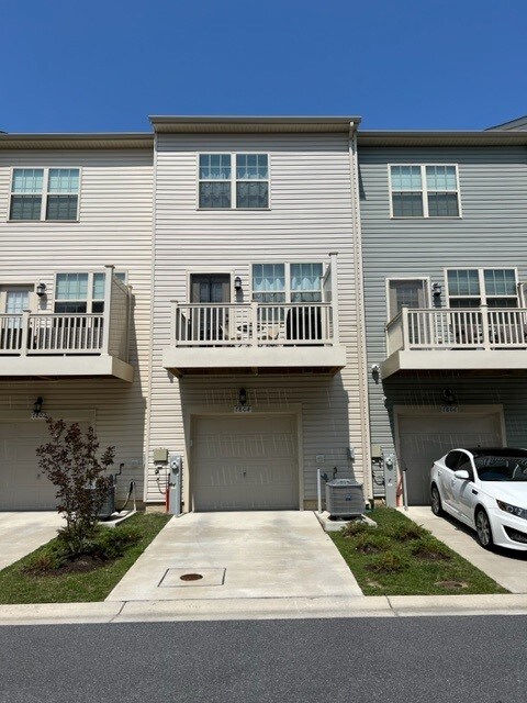 Building Photo - 7804 Rosella Ln