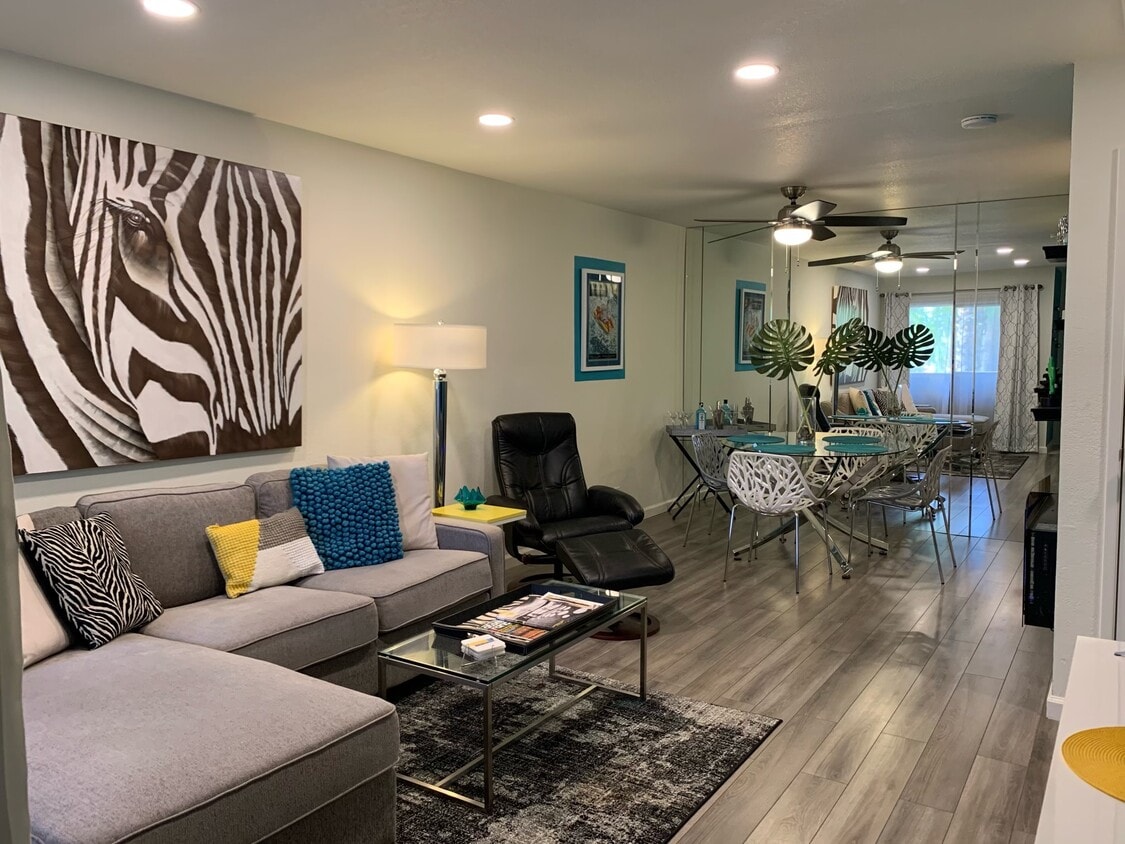 Foto principal - 470 N Villa Ct
