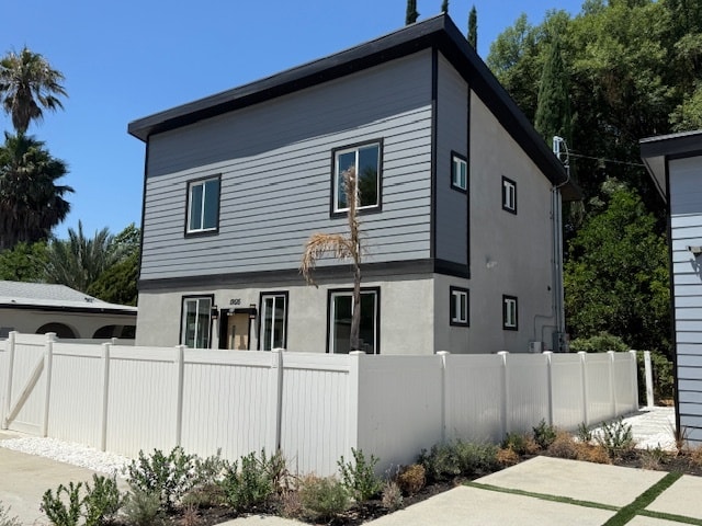 Building Photo - 19515 Cantara St