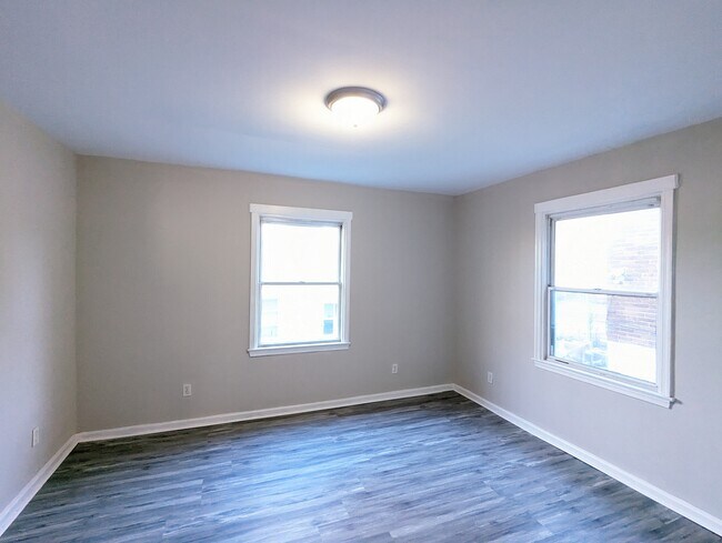 Building Photo - 514 Arsan Ave