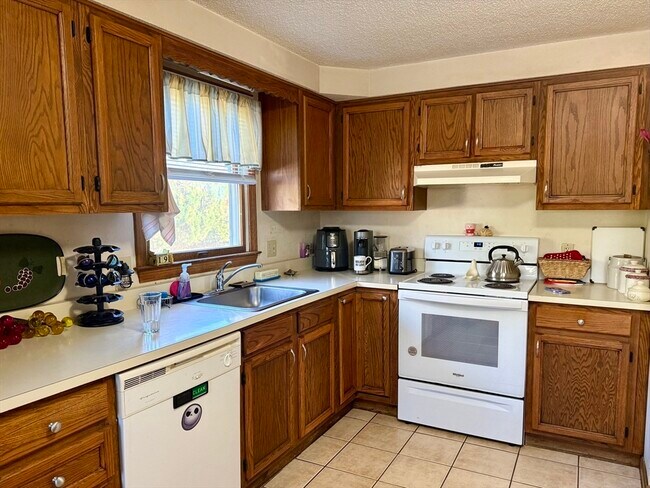 Foto del edificio - 567 Mendon Rd