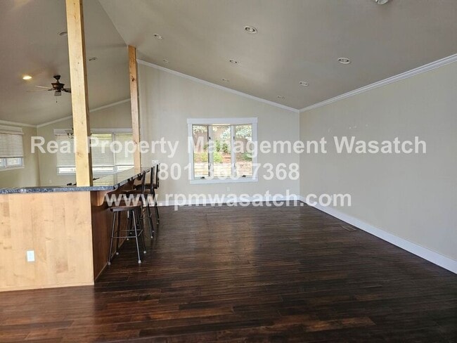 Foto del edificio - 985 Northcliffe Dr N