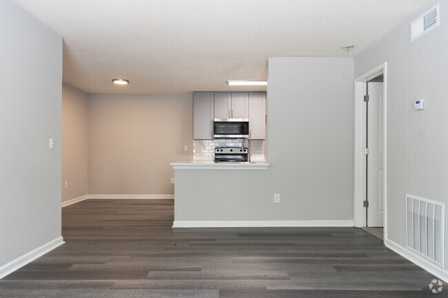 1BR, 1BA - 712SF - Flats on Maple Street