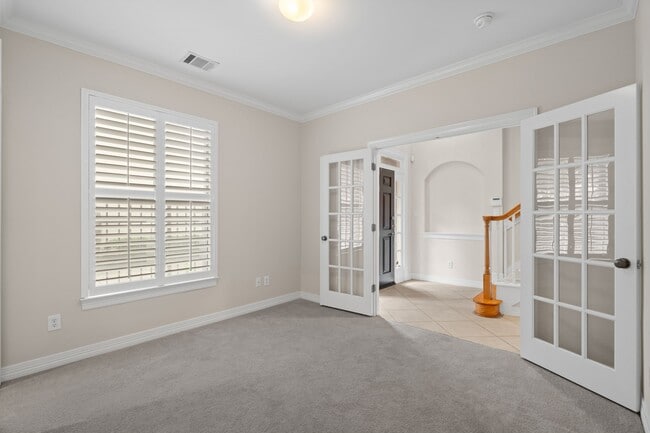 Foto del edificio - 2196 Bancroft Ln