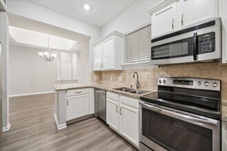 Building Photo - 5353 Memorial Dr