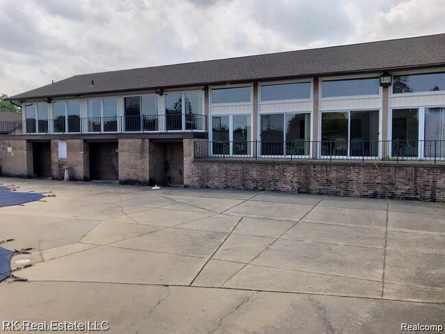 Building Photo - 8401 18 Mile Rd
