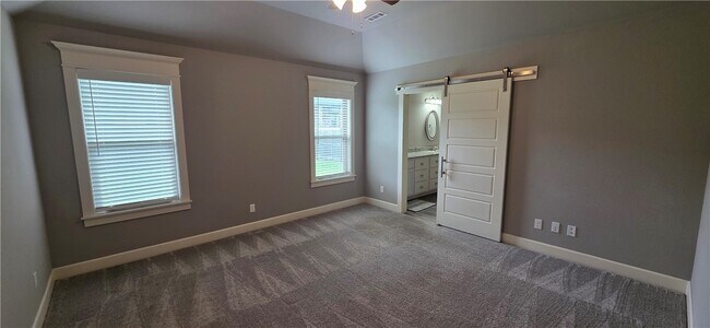 Building Photo - 1708 Charismatic Dr