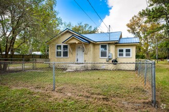 Building Photo - 12716 Gillespie Ave