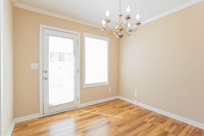 Building Photo - 212 Greystone Cir
