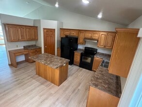 Building Photo - 1235 Trailside Ter