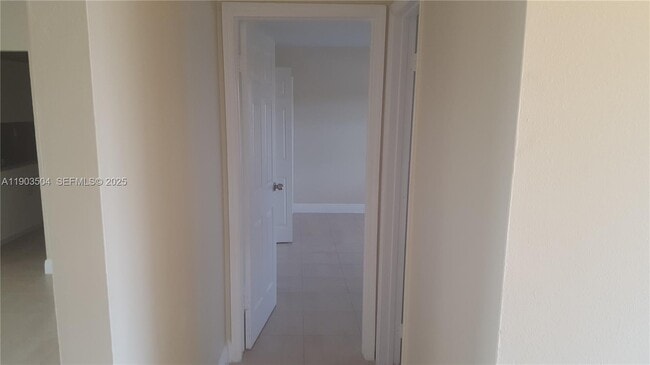 Foto del edificio - 2889 NW 197th Terrace