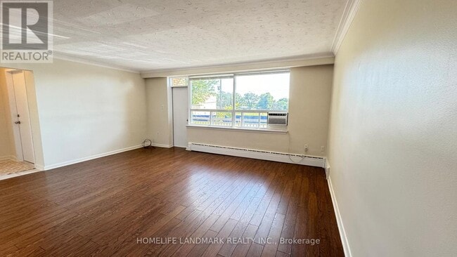 Photo du bâtiment - 242 Wilmington Ave