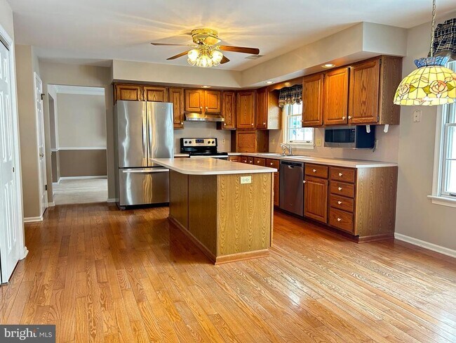 Foto del edificio - 492 Indian Creek Rd