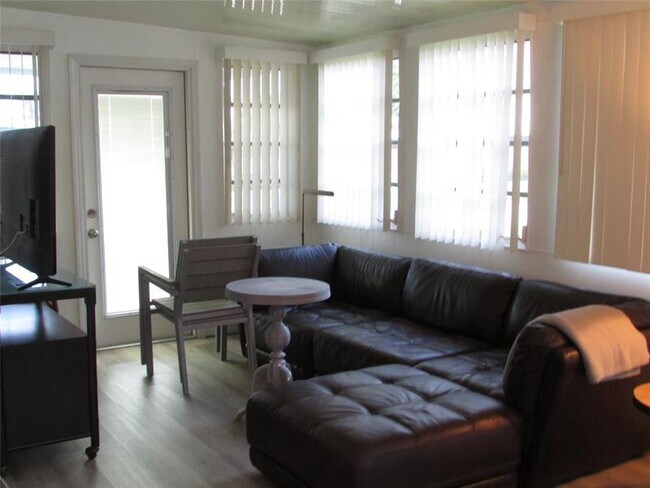 Building Photo - 5249 NW 4th Terrace