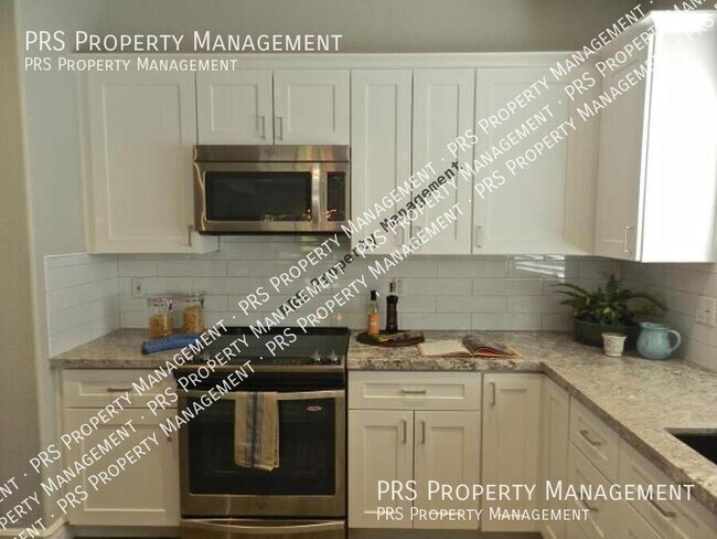 Building Photo - 2052 E La Costa Dr