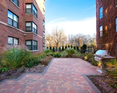 Foto del edificio - 6900 S South Shore Drive