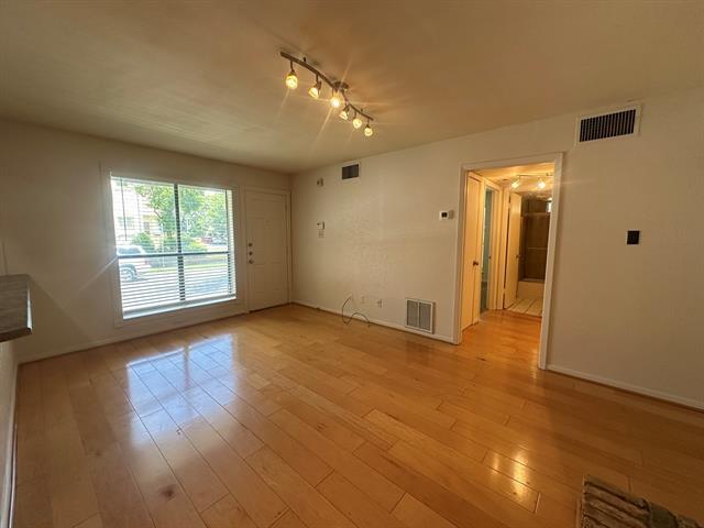 Foto del edificio - 4049 Herschel Ave