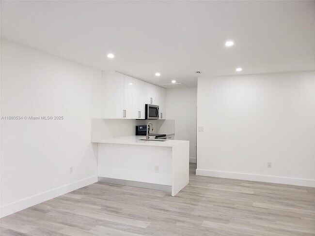 Foto del edificio - 2505 W 67th Pl
