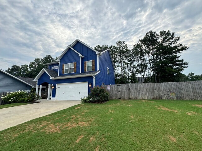 Building Photo - Nice 3/2.5 House in Shannon- $2,195