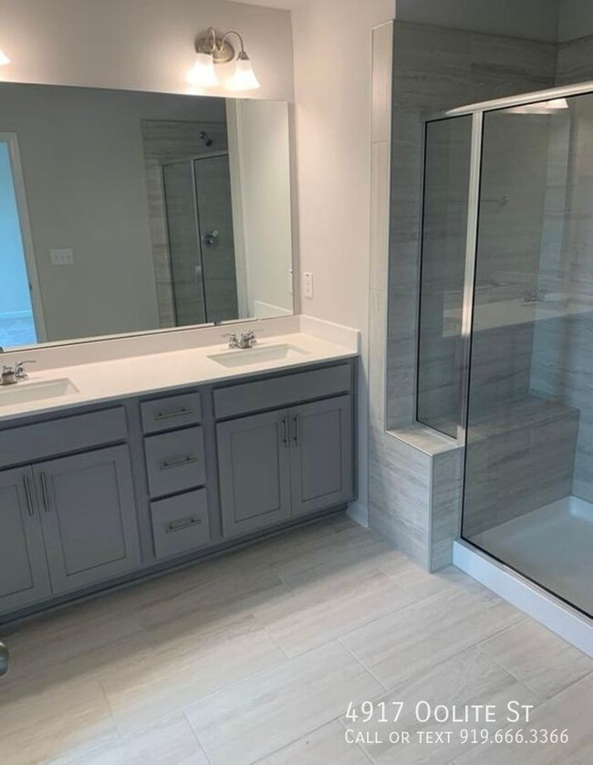 Building Photo - Stunning Brand New 3 Bed, 2.5 Bath Townhom...