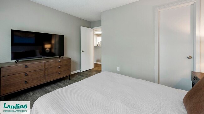 Foto del edificio - 300 Long Shoals Rd