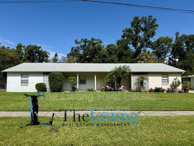 Foto del edificio - 6805 Mathers Ln