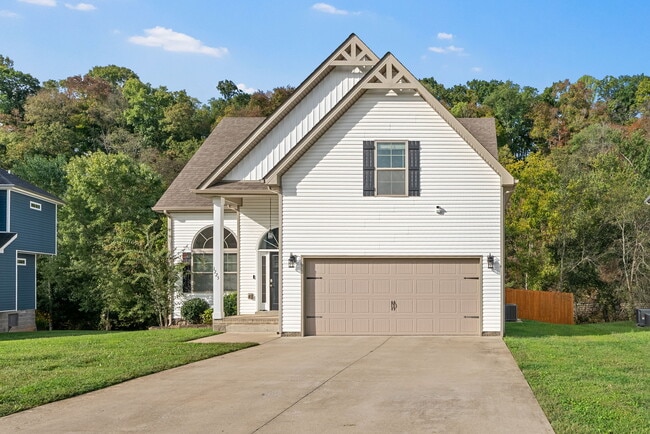 Building Photo - 1725 Rains Rd