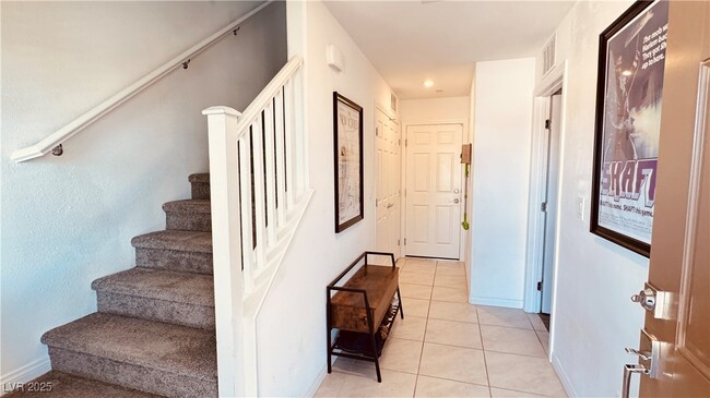 Foto del edificio - 623 Sedum Ave.