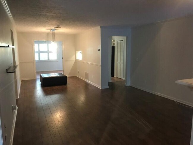 Foto del edificio - 19 Normandy Ct