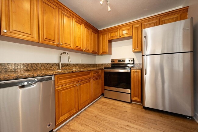 Building Photo - 9471 Evergreen Pl
