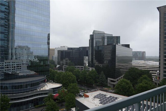 Foto del edificio - 3324 Peachtree Rd