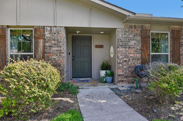 Foto del edificio - 526 Shadowcrest Ln