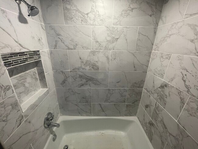 Foto del edificio - 229 Keystone St