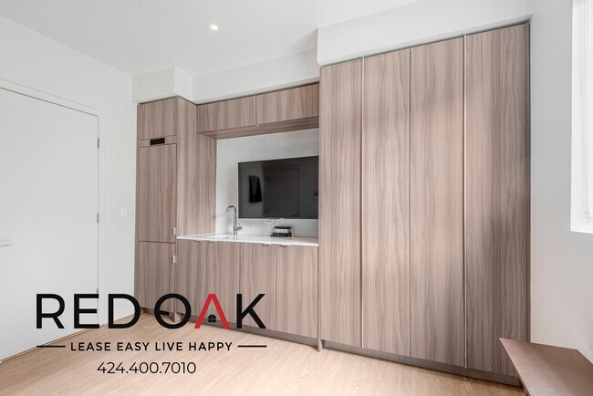 Foto del edificio - 11649 Mayfield Ave