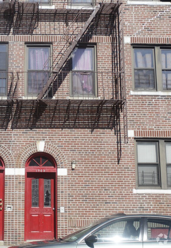 Building Photo - 1943 Gleason Ave