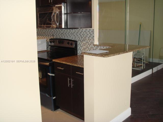 Foto del edificio - 2750 NE 183rd St