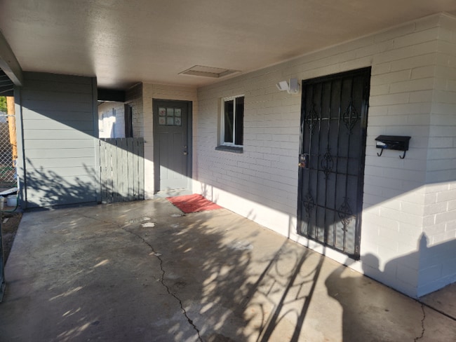 Photo - 650 E 3rd Ave Apartment