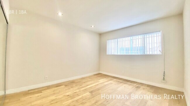 Foto del edificio - 3840 Ingraham St
