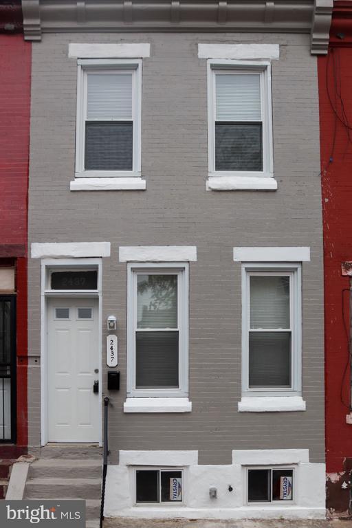Foto del edificio - 2437 N Colorado St