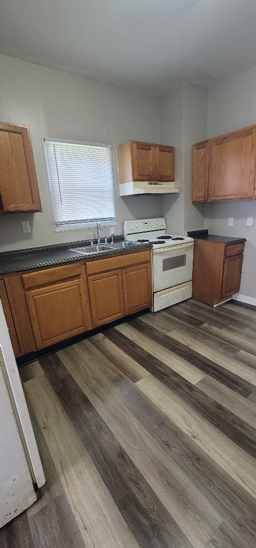 Foto del edificio - Newly remodeled 2 bedroom duplex!