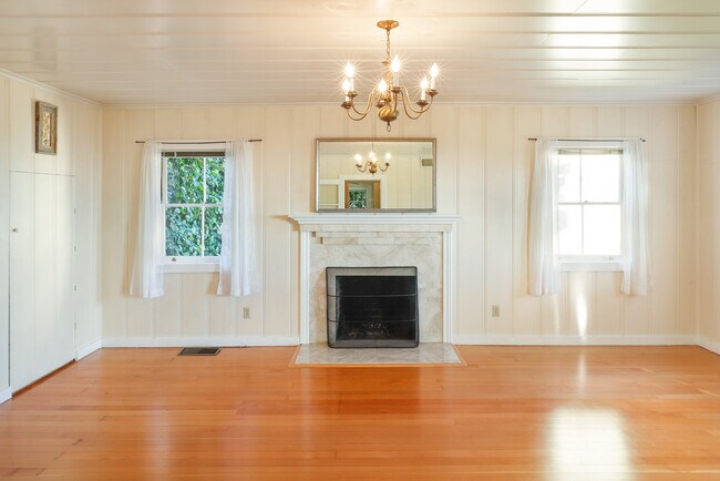 Sala de estar, chimenea - 9 Alta Ave