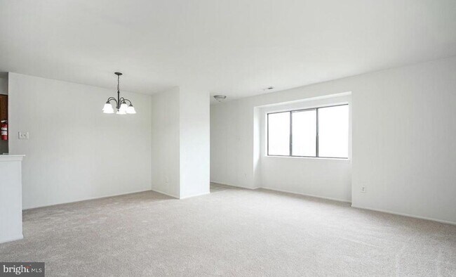 Building Photo - 107 Lucas Ln