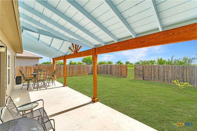 Building Photo - 1048 DUMFRIES Dr