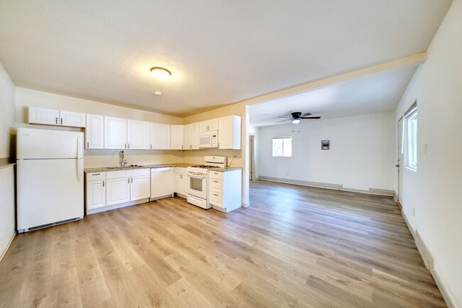 Foto del edificio - 1002 E Rio Grande St