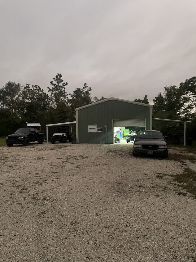 Foto del edificio - 5144 NE Country Ranches Rd